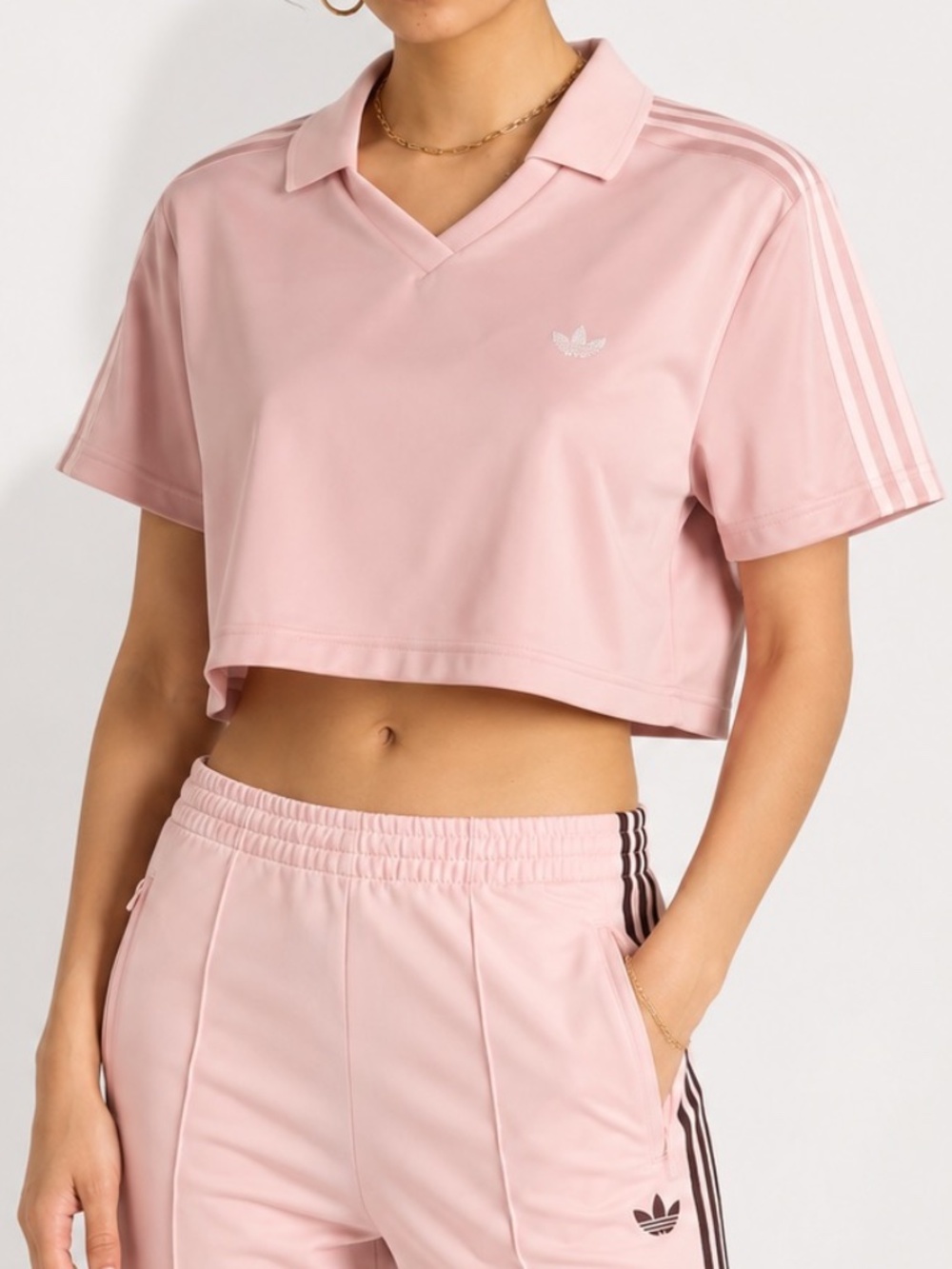 adidas Originals Medium Cropped Pink Satin Jacquard Pearl Stud Jersey KE3372 NWT